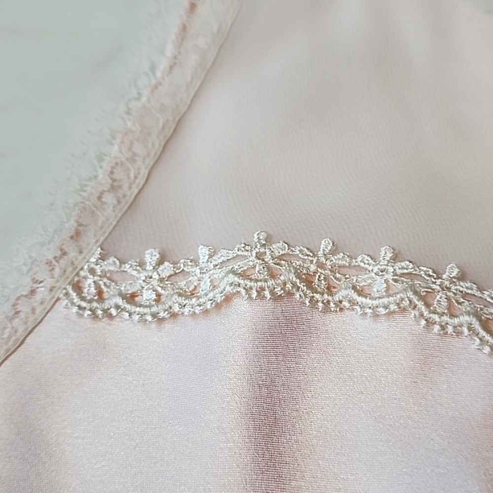 Alexandra Nicole pale pink chemise with lace size medium - Picture 7 of 10